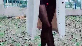 直播间里的骚姐妹镜头前大秀直播，揉奶抠逼道具抽插，姐妹互草拿着假鸡巴后入激情，听狼友指挥浪叫精彩刺激