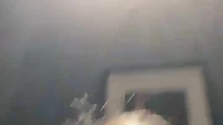 盛装出席一个很骚的熟女