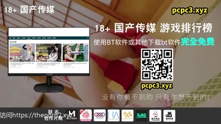 把丝袜撕成自己喜欢的样子把她操成母狗的样子