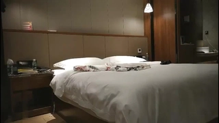 后入网红咖啡店搭讪的少妇