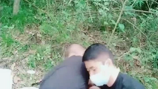 新人下海极品颜值露脸小妹跟小哥激情啪啪大秀，舔弄超大号的鸡巴，按摩棒玩弄蝴蝶骚穴，揉奶玩逼后入抽插第02集