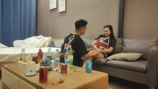 9 SONGS超高颜值妹子