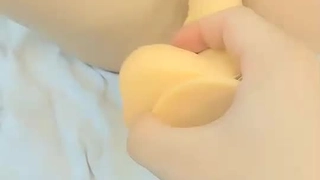 小哥外地出差约少妇女网友见面酒店开房啪啪估计没吃过