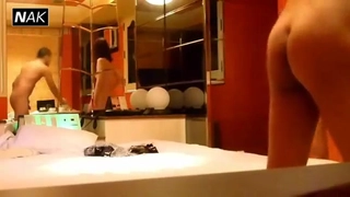 母亲韩剧在线观看北京女神调教男奴舔脚，露脸。北京女s招奴招单男